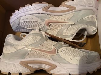 Nike V5 RNR Women’s Sneakers
