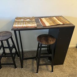 Compact Dinning Table 