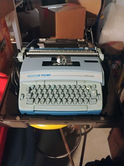 Old typerwriter