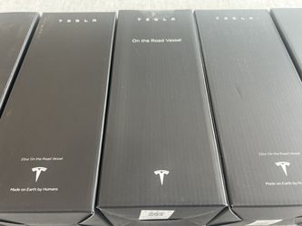 Tesla bottle 🍾