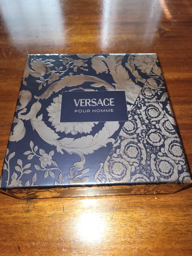 Versace Pour Homme Gift Set