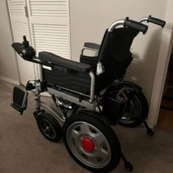 Portable Electric Wheelchair – Brand New in Box – Foldable, Smart, Long-Range (25 Miles), Supports 330 lbs – All-Terrain & Airline Approved