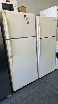 White top freezer fridge