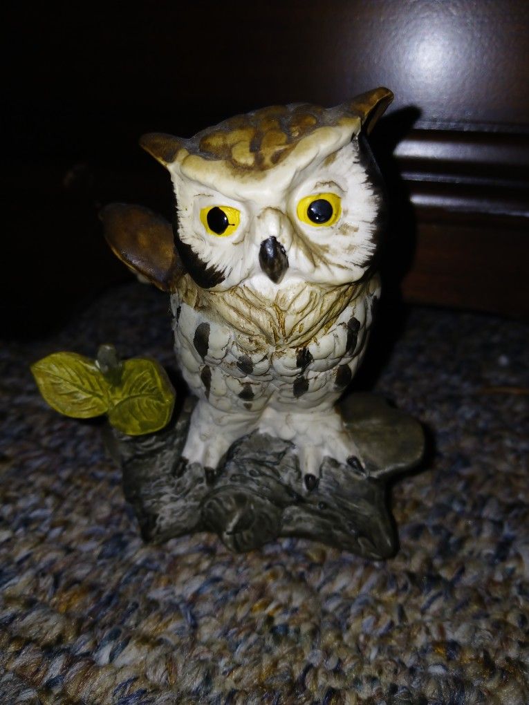 Ceramic Collectible Figurine 4.75" ~ Fledgling