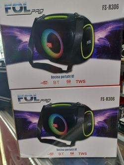 Super Potente Con Bluetooth.  FOL professional quality party Speaker.  Brand New
