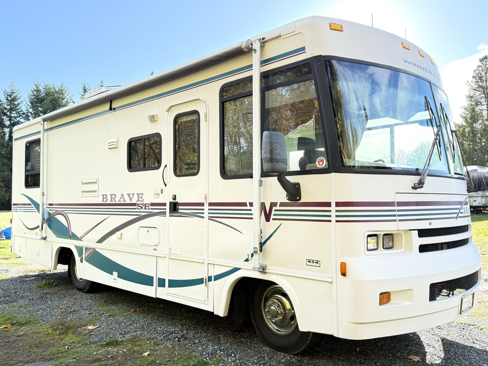 1999 Winnebago Brave 26FT Class A Rv With Low Miles 
