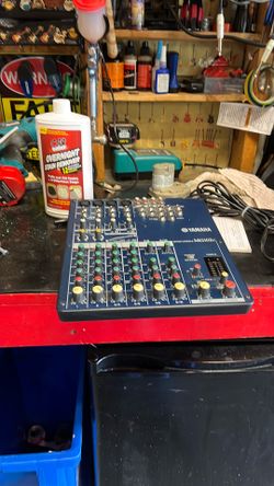 Yamaha MG 102C mixing console