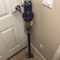 Dyson Cyclone  V-10 Animal+