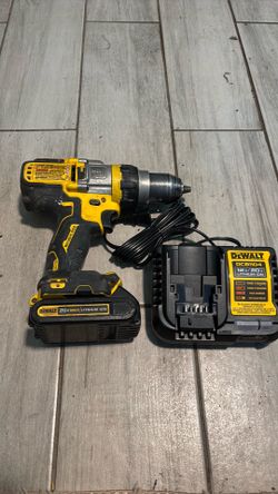 Dewalt hammer drill/ battery and charger