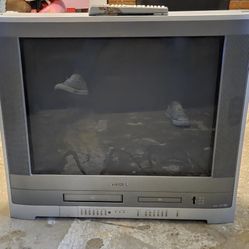TOSHIBA TV DVD/VCR COMBO