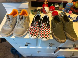 Boys size 2 shoes
