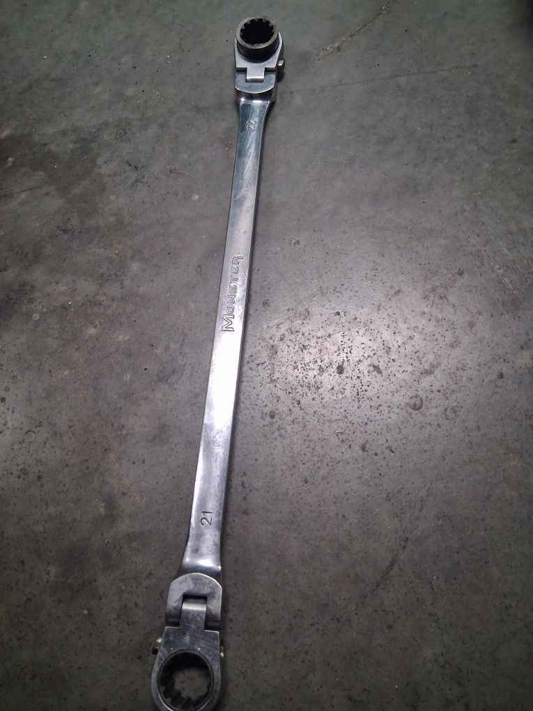 ratcheting flex head wrench