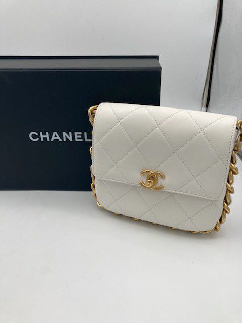 Chanel classic medium teal green bag purse for Sale in Milpitas