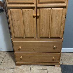 Armoire Great Condition