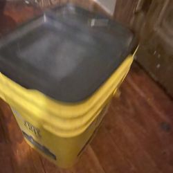 Bote De Comida Para Conejo