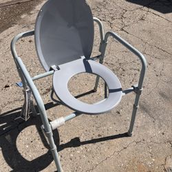 Commode