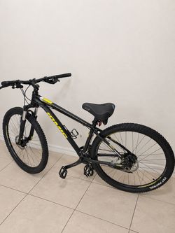 Jamis Mountain Bike – Black/Yellow