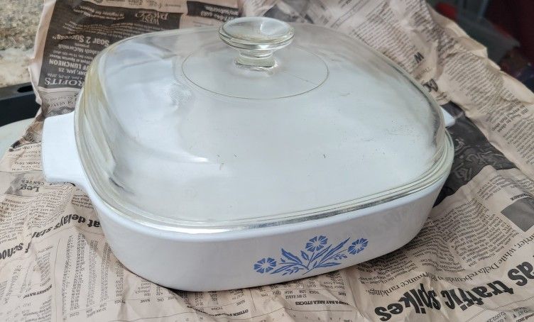 CORNING WARE BAKING DISH 9 1/2 × 91/2