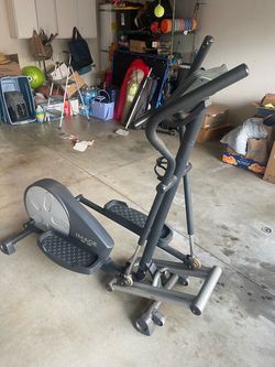 FREE Image 9.5 Elliptical Trainer - Mechanical Works (Display Doesn't Turn On)