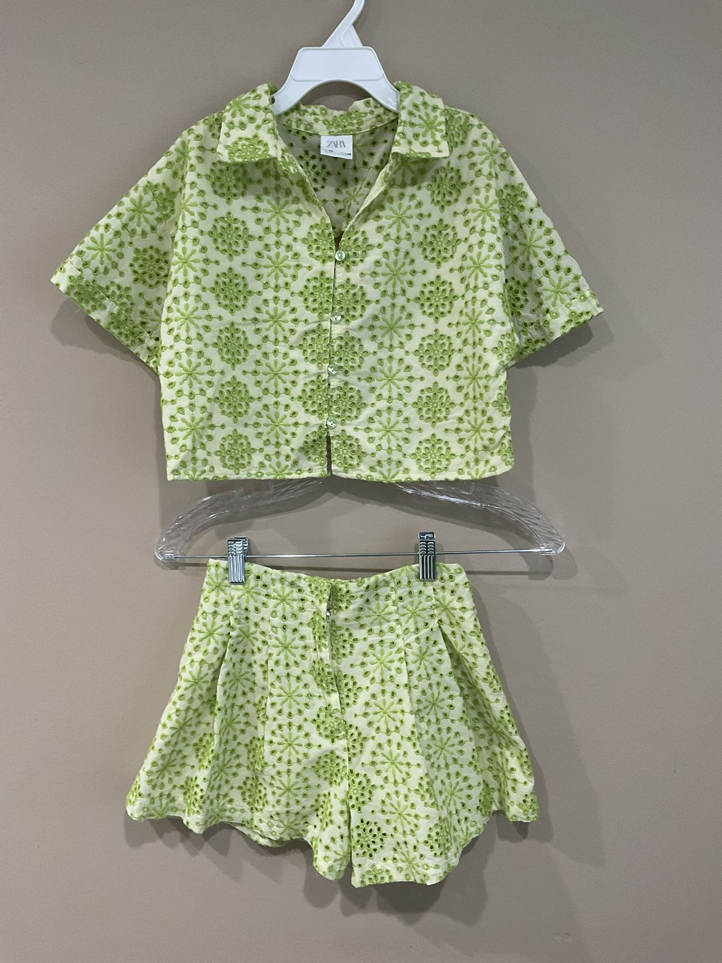 ZARA Girl’s Eyelet Cotton Set of Cropped Designer Top & Pleated Shorts, Size 10