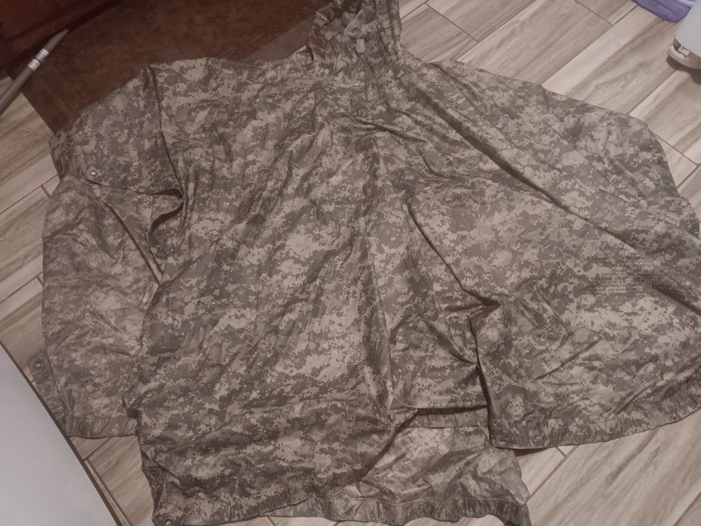US ARMY ACU WET WEATHER ACU PONCHO