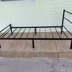 Zinus Metal Twin Bed Frame With Headboard And Footboard, Steel Slat Support, No Box Spring Needed (Already Assembled)
