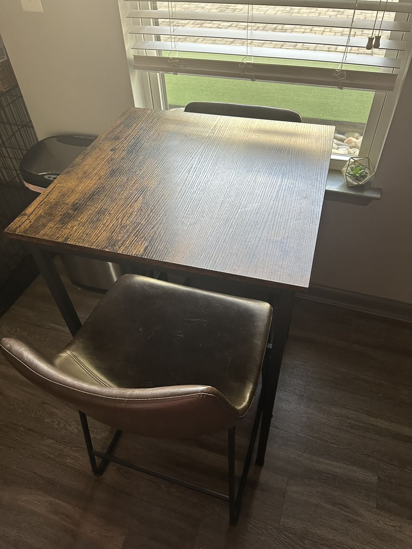 Counter Height Table And 4 Chairs