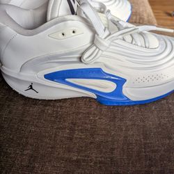 New  Jordans  Never Wore Them Size 13  