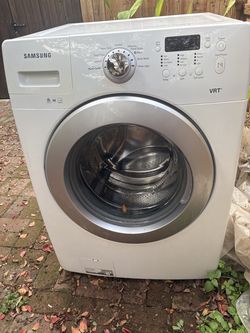 Samsung Front Load Washer – 3.5 cu ft, VRT