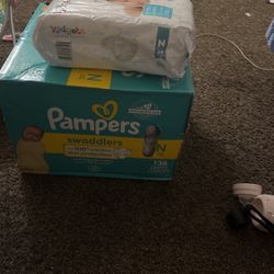136 Newborn Dipers Extra Pack With 36 