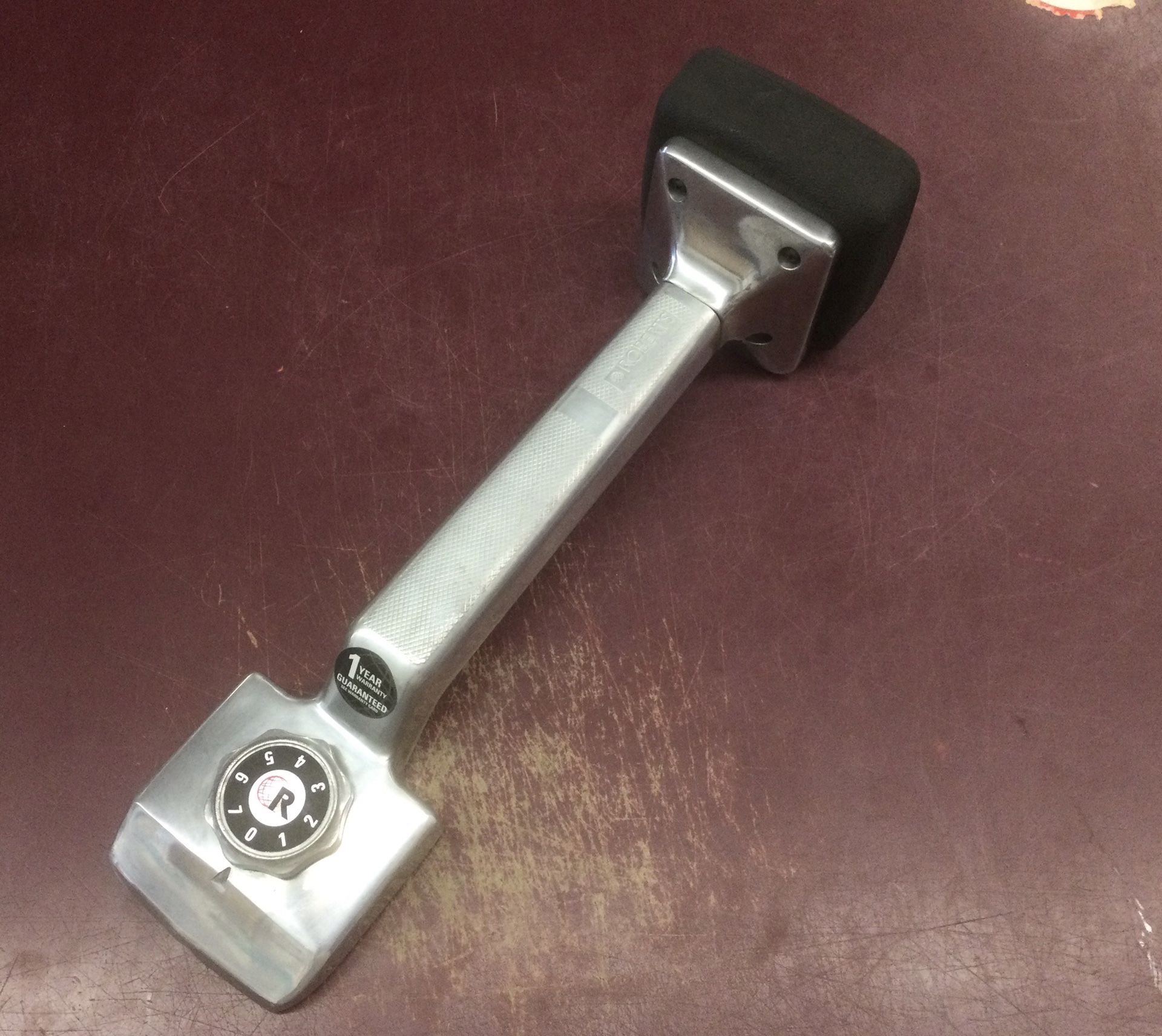 Roberts Carpet Knee Kicker