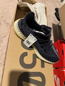 Adidas Yeezy Boost 350 V2 Carbon