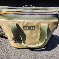 Yeti Cooler Small for Sale in Oretech, OR - OfferUp