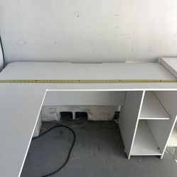 White L-Shaped / Corner Desk