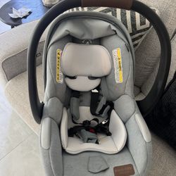 Maxi Cosi infant Car Seat 