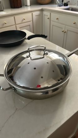 Frying pan with cover
