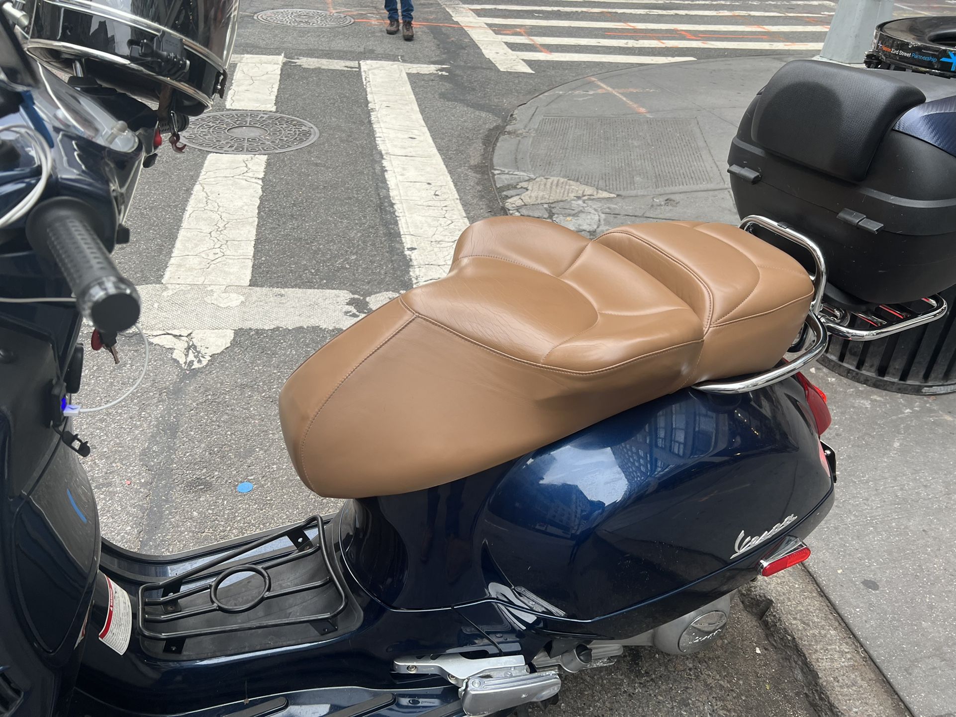 Vespa Russell day-long seat