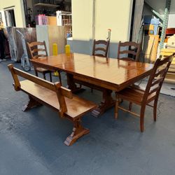6 -Piece Solid Wood Dining Set Extendable Table with Power Outlet, Bench and 4 Chairs Good Condition