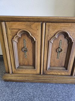 DRESSER