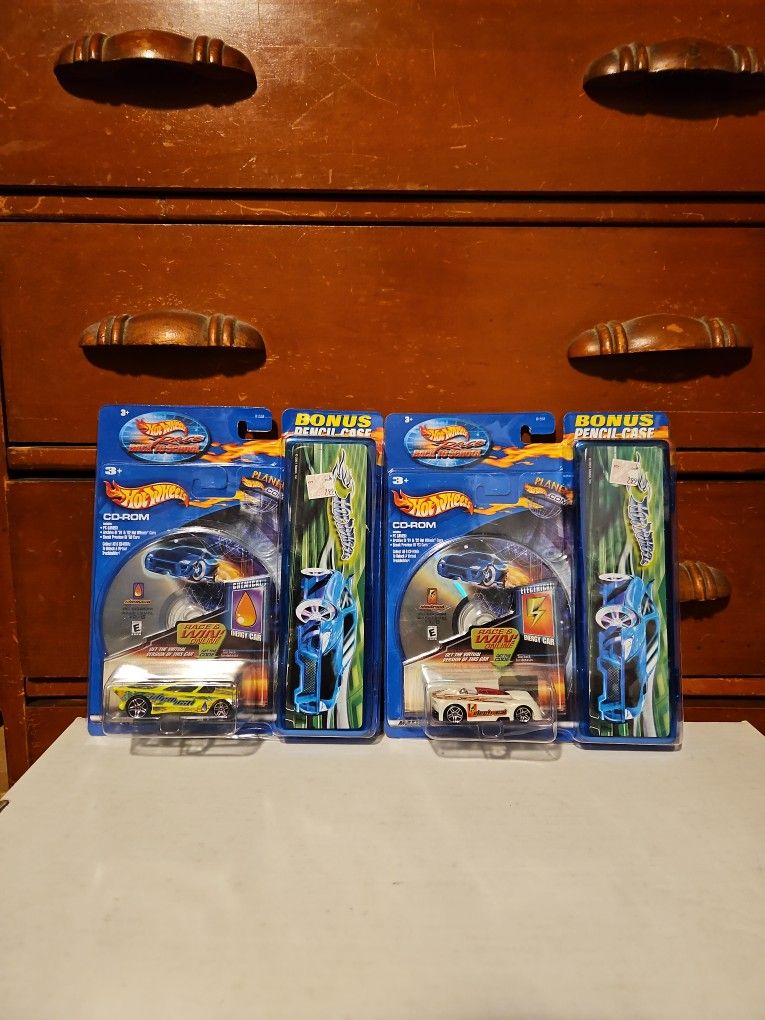 2002 Hot Wheels CD-ROM with Pencil Case Set