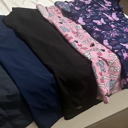 8 Scrubs Tops Lrg & XL