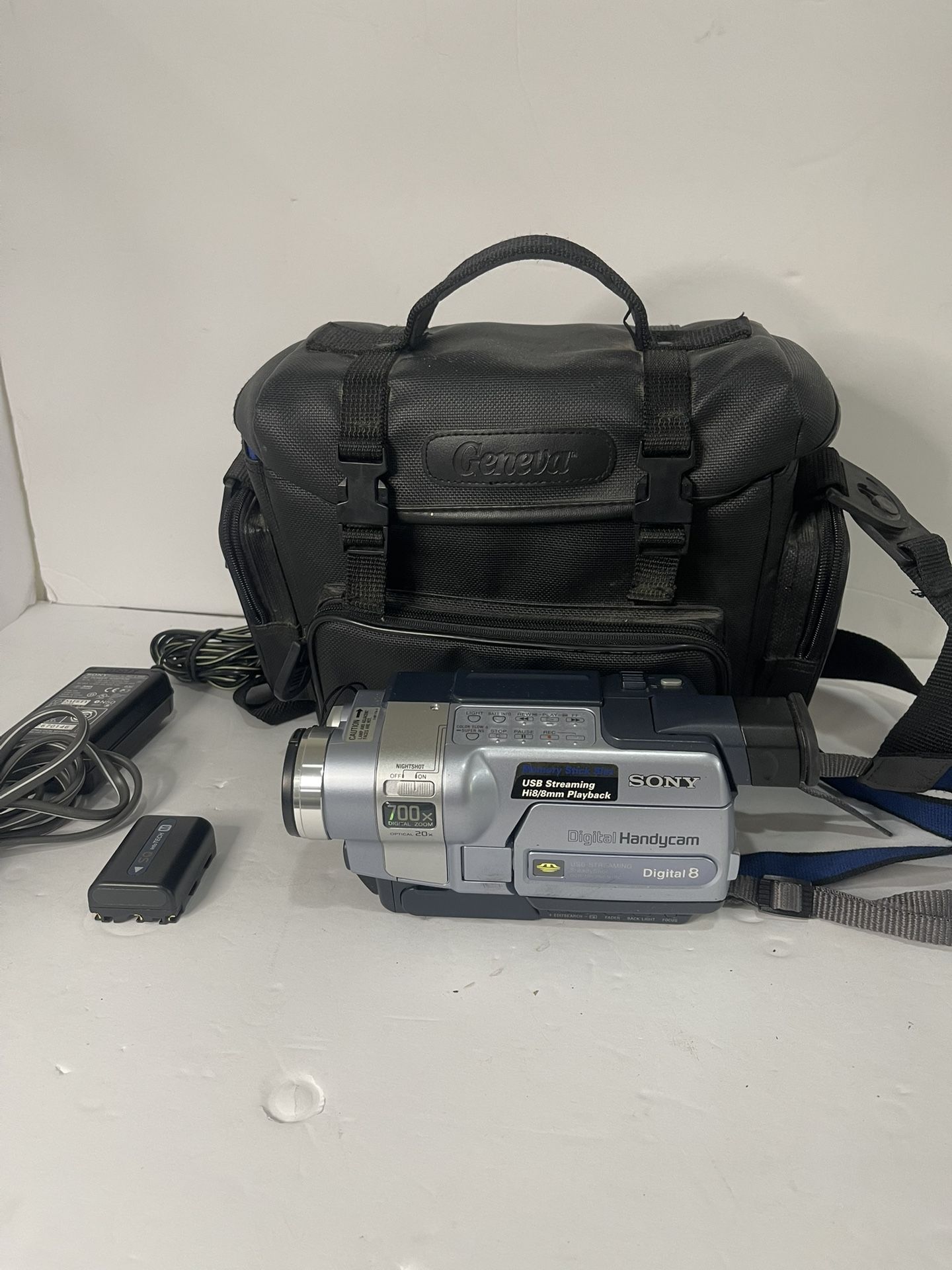 Sony 8mm HandyCam DCR-TRV340 Digital8 NTSC Hi8 camcorder Video Transfer Working