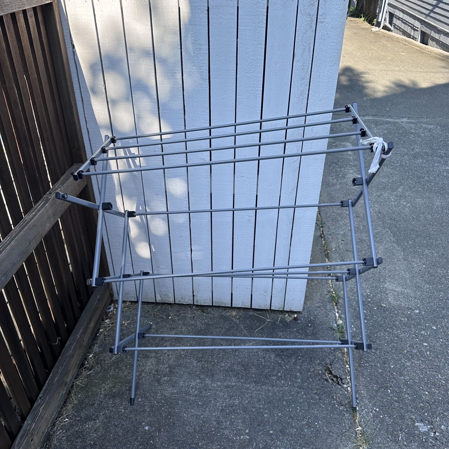 Broken Drying Rack (broken) Clothing Rack, Drying Rack for Sale in Seattle, WA - OfferUp