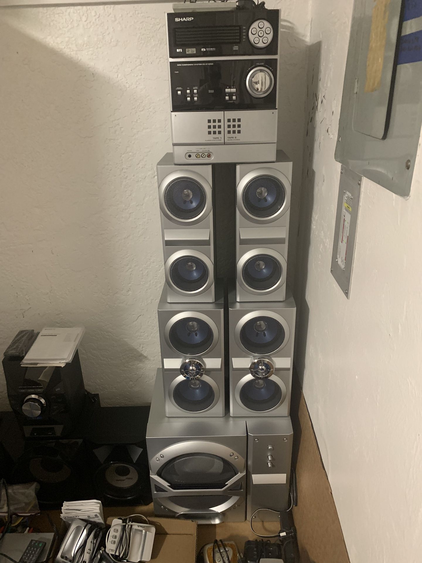SHARP  5 DISC CD CHANGER