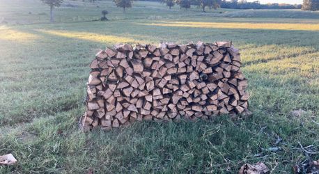 Seasoned Oak Firewood