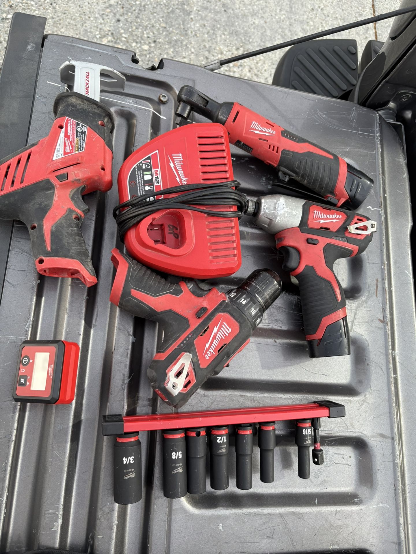Milwaukee Power Tools