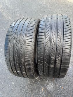 Set of 2 nice Pirelli Scorpion MS  255/45/19 ( We install & balance)