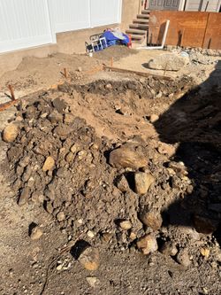 Free Rocky Dirt From La Cañada. With The Free Delivery