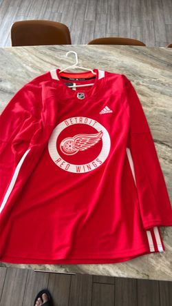 Red wings jersey