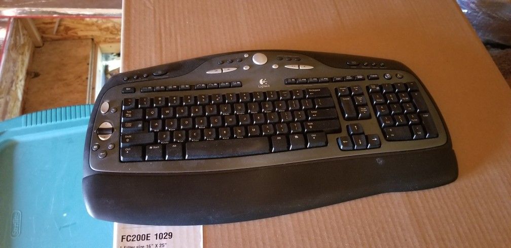 Logitech Wireless Keyboard